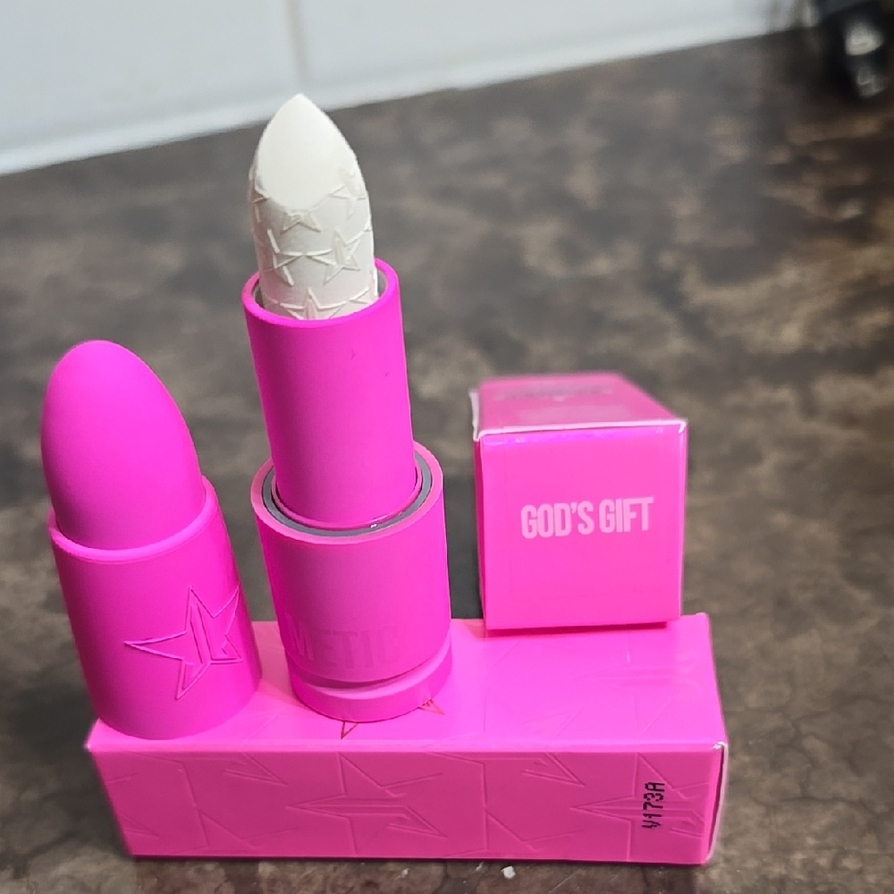 God's Gift Pink Lipstick with White Star Tip